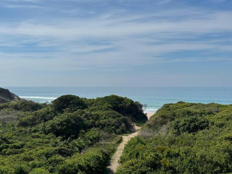 Low Tide At No 35 St Francis Bay Kültér fotó
